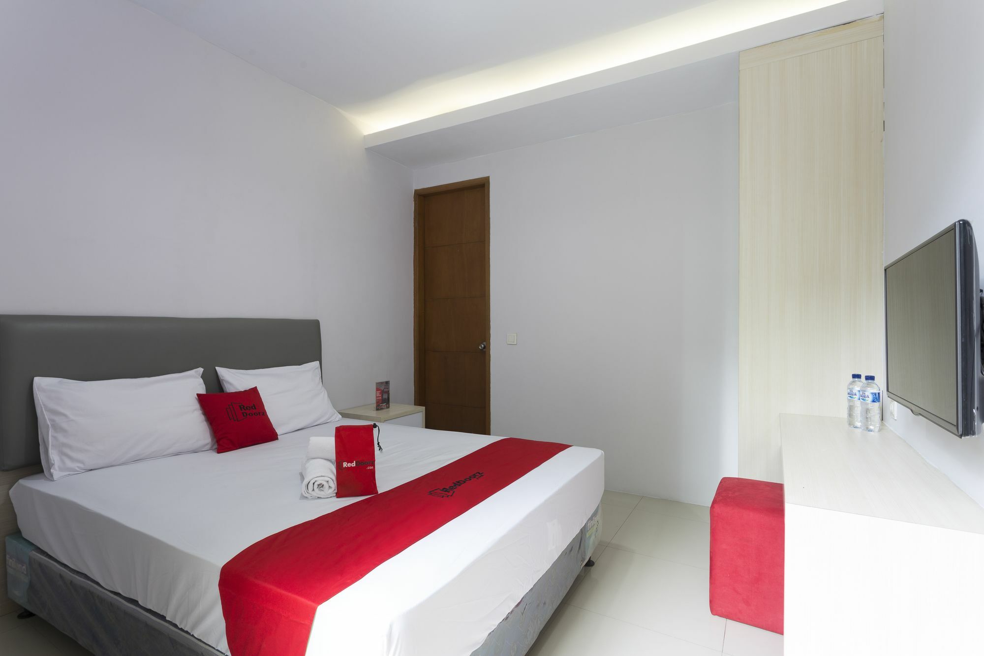 Reddoorz Plus Near Cilandak Town Square 2 Джакарта Экстерьер фото